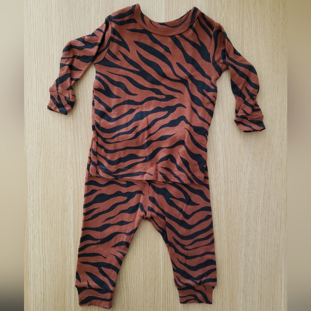 NEW Gap organic animal set 6-12 mos